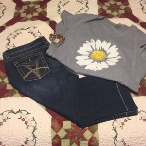 Kut from the Kloth low rise crop jeans.